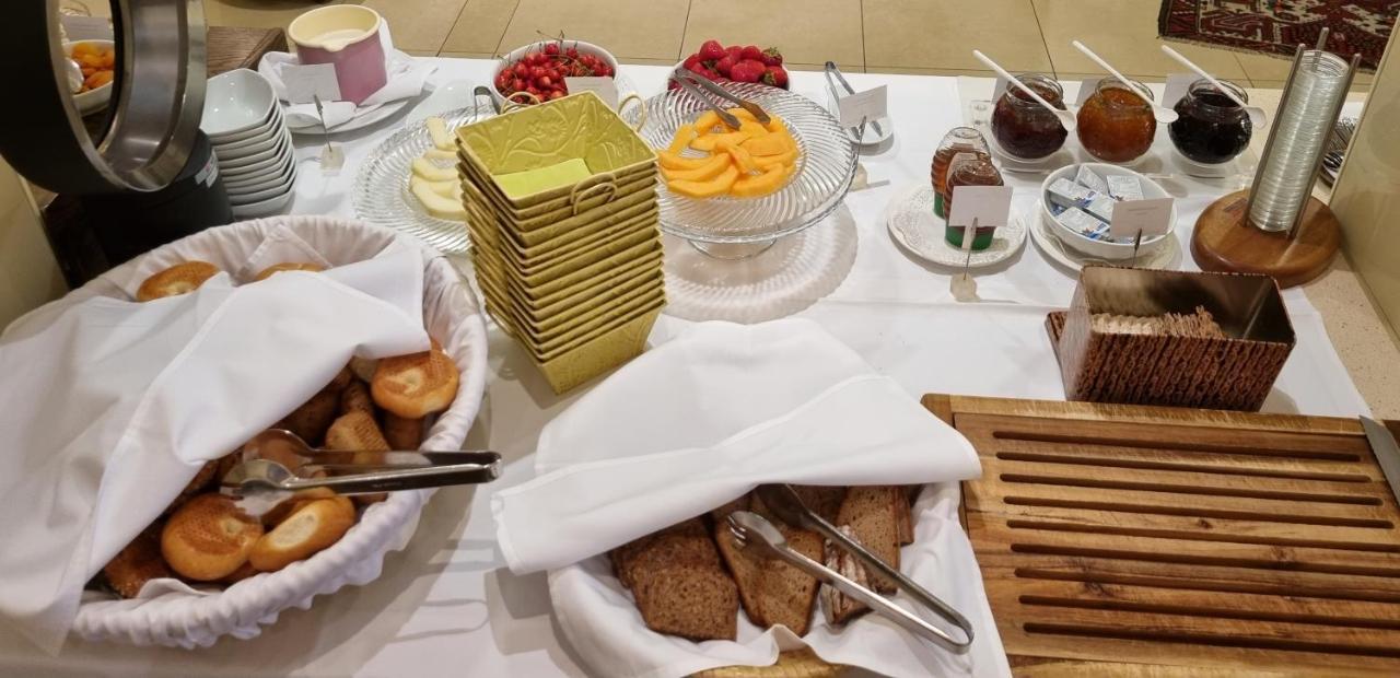 Birkenhof Gols - B & B - Wohlfuehl Hotel Mit Wochenend-Restaurant 外观 照片