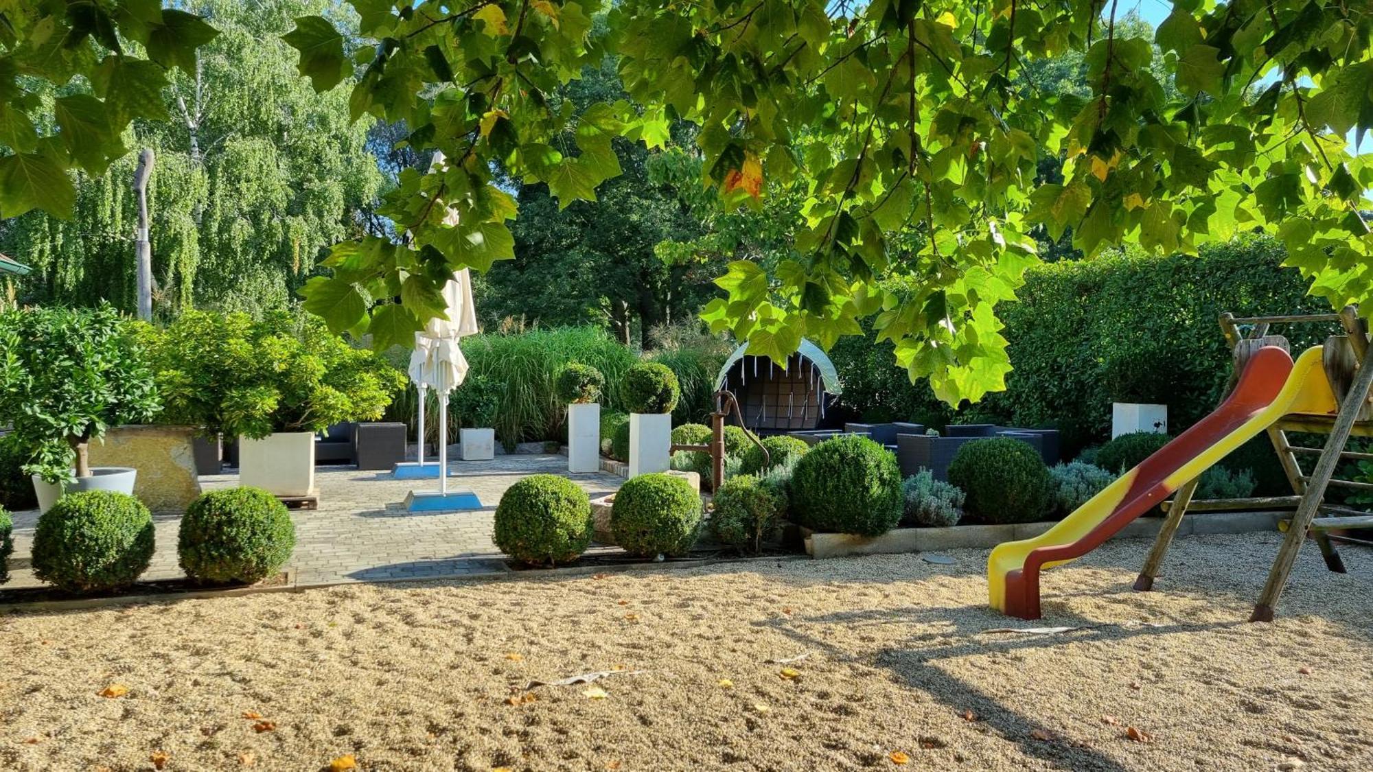 Birkenhof Gols - B & B - Wohlfuehl Hotel Mit Wochenend-Restaurant 外观 照片