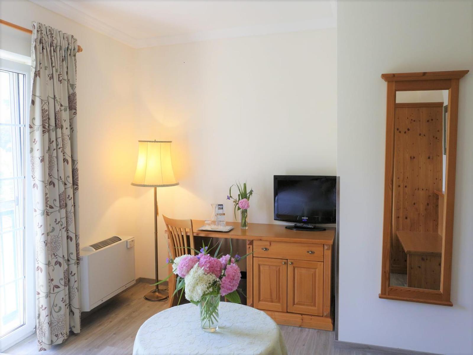 Birkenhof Gols - B & B - Wohlfuehl Hotel Mit Wochenend-Restaurant 外观 照片