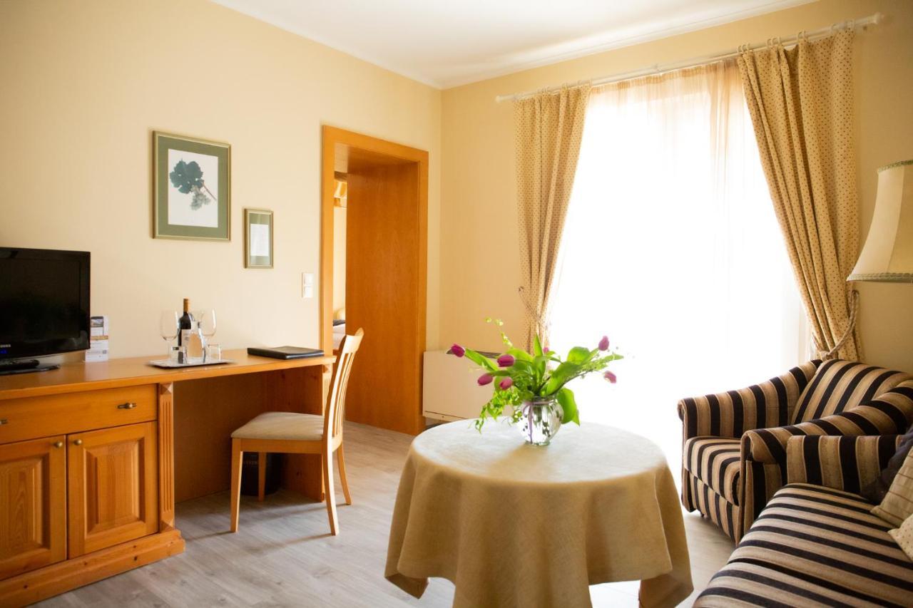 Birkenhof Gols - B & B - Wohlfuehl Hotel Mit Wochenend-Restaurant 外观 照片